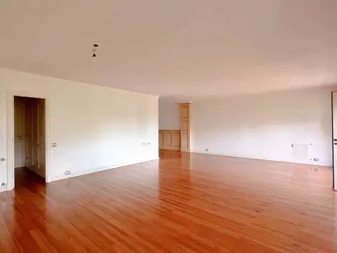 VENTA DTO 5 AMB. DE CATEGORIA EN PLAZA MITRE