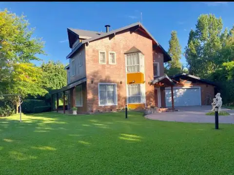 VENTA CASA QUINTA  PARQUE LELOIR