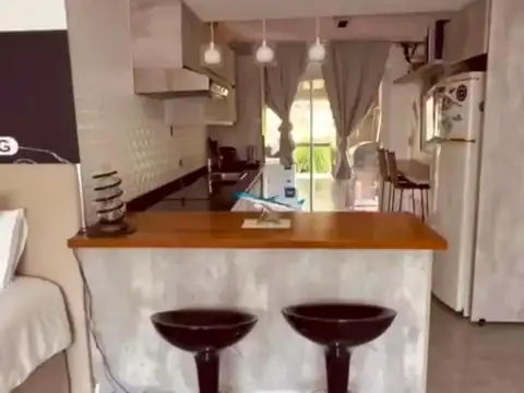 Casa en Alquiler Temporal con 2 cocheras