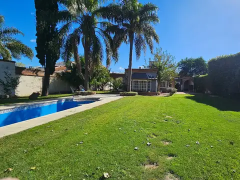 IMPORTANTE CASA HECHA A NUEVO