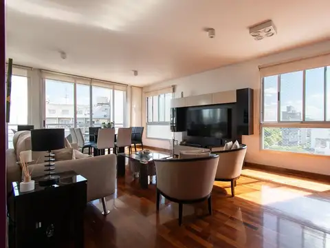 General Juan Gregorio Lemos 200