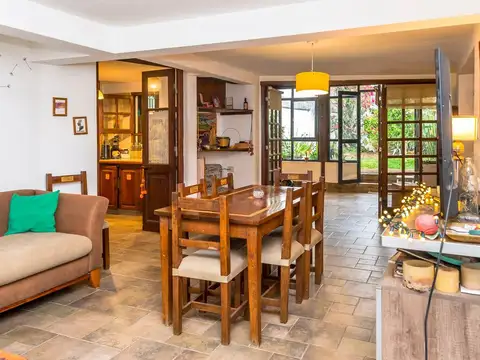 Tres Cerritos. Las Margaritas 200