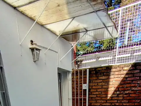 San Lorenzo 500, Piso PB