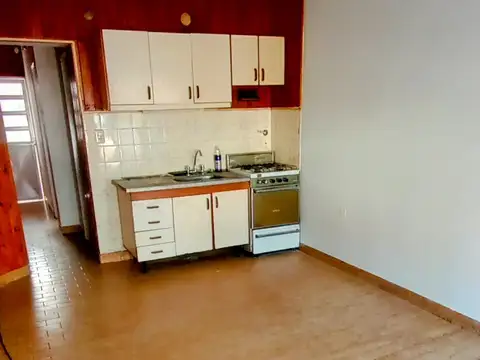 San Lorenzo 500, Piso PB