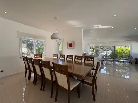 Casa en Alquiler de 5 dormitorios