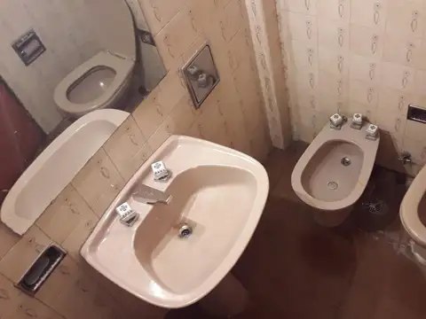 Depto Tipo Casa en Venta 40 años