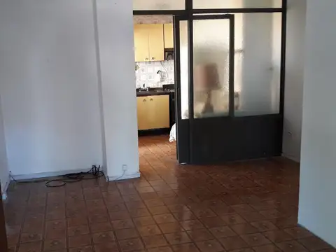 B Fernandez Moreno 3400 , Piso PB