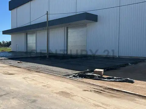 Galpon en Alquiler 80  mts Frente