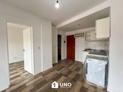 Cerrito y 1º de Mayo - Dpto de 1 Dormitorio Externo. Posibilidad cochera.