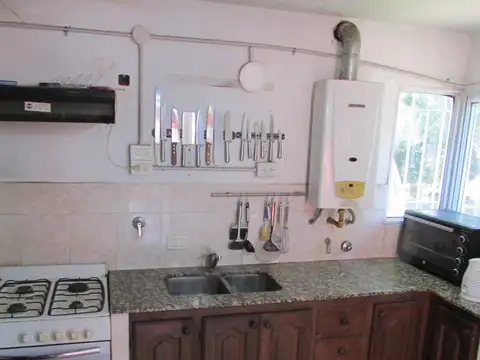 Casa 5 ambientes con 1 baño