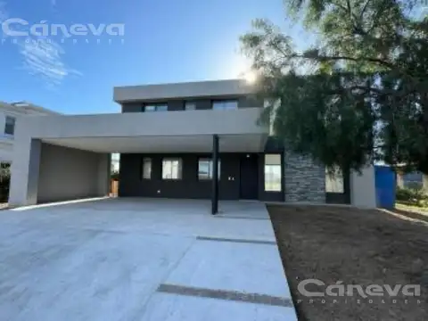 Casa en Venta en San Matias, USD 482.000