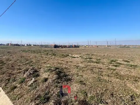 LOTE APTO COMERCIO EN DOCTA PARQUE