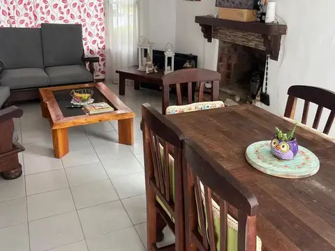 Casa en Venta con 4 cocheras