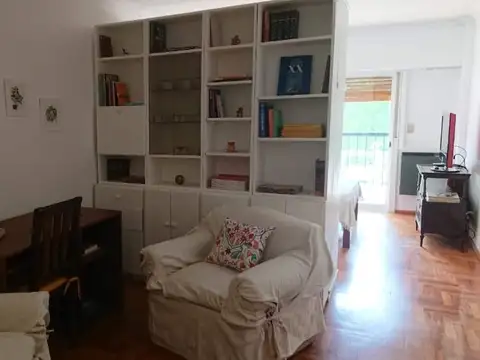 Paraguay 5500, Piso 2