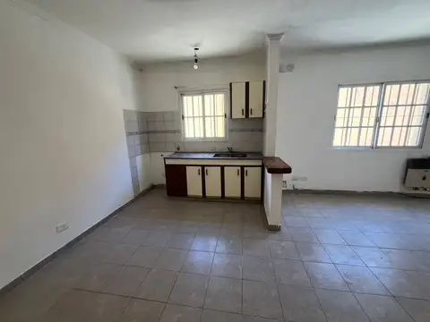Depto Tipo Casa 3 ambientes con 1 baño