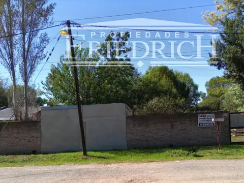 CASA CON PARQUE DE 1000 M2