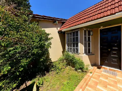 Casa en Venta en Villa Santos Tesei, USD 112.000