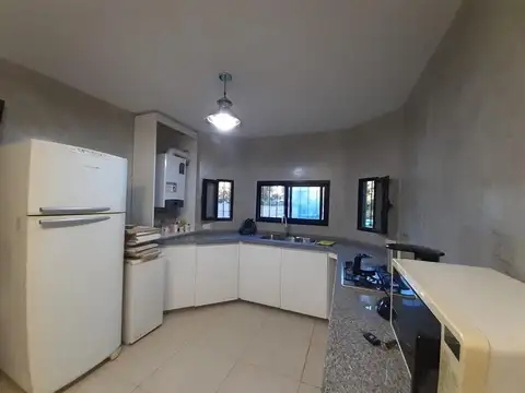 Casa 4 ambientes con 3 baños
