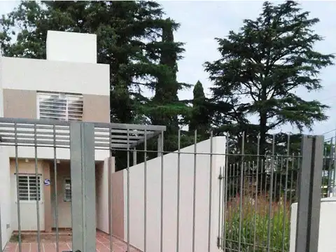 DUPLEX DE 2 DORMITORIOS EN VENTA APTO CREDITO EN TEODORO FELDS