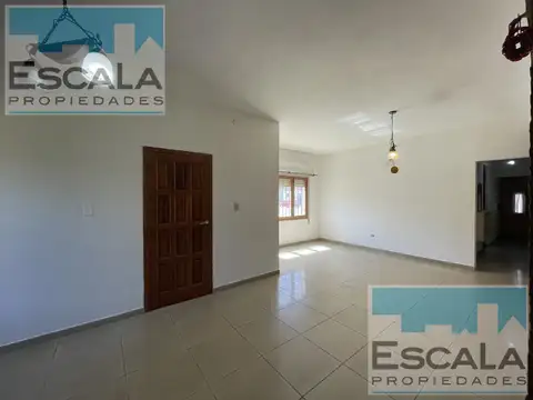 Casa 5 ambientes con 1 baño