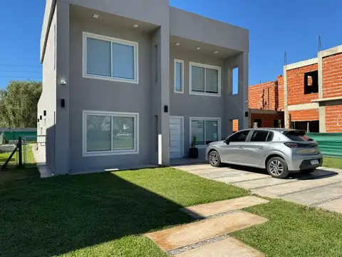 CASA EN VENTA 3 AMBIENTES EN FRANCISCO ALVAREZ