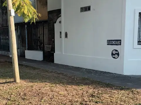 Depto Tipo Casa en Venta de 2 ambientes