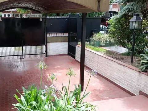 Depto Tipo Casa en Venta con 1 cocheras