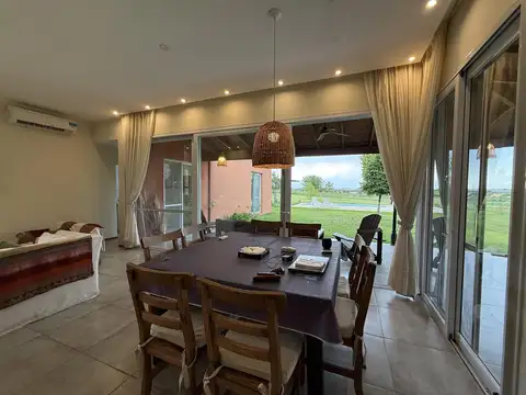 Casa en Venta en Victoria, USD 197.000