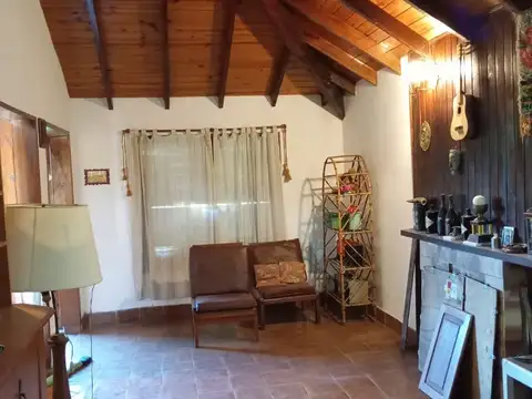 Casa 5 ambientes con 2 baños