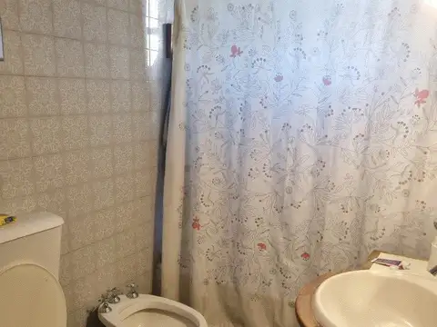 VENTA EN BLOCK PH 4 AMBIENTES EN PLANTA ALTA- 2 LOCALES Y DEPOSITO