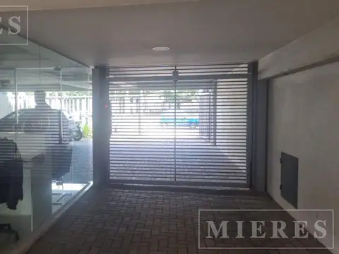 Oficina en Alquiler con 10 cocheras