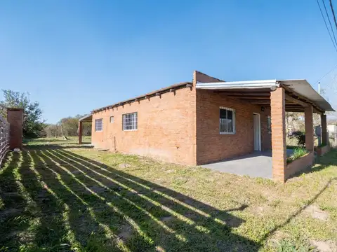 QUINTA A ESTRENAR EN ARROYO LEYES - 3 DORMITORIOS