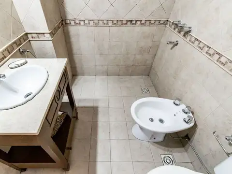 Depto Tipo Casa 4 ambientes con 2 baños