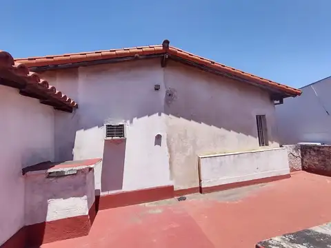 VENTA CASA 6 AMBIENTES PATIO Y TERRAZA RAMOS MEJIA