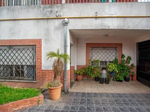 VENTA PH DE 3 AMBIENTES EN VILLA ADELINA