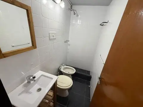 Depto Tipo Casa en Alquiler 40 años