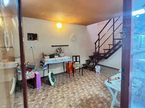 Local en Alquiler en Flores, $ 350.000