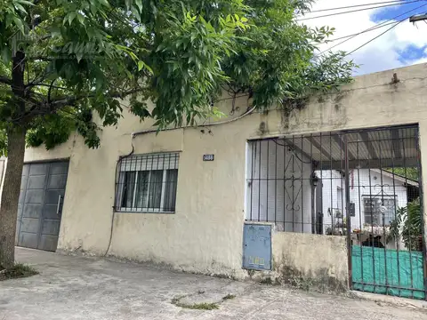 Casa 3 Ambientes En Venta a 300 mts. Acceso Oeste - La Reja, Moreno