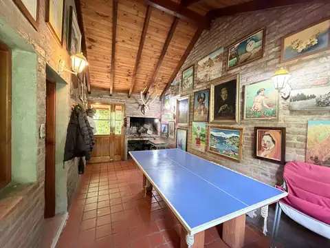 Casa 5 ambientes con 2 baños