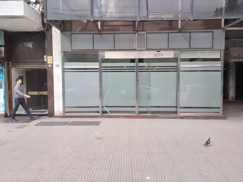 Local en Alquiler en Carlos Pellegrini y Santa Fe, Retiro, Planta Baja a la calle