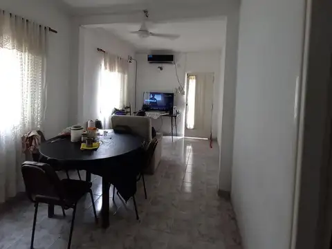 Casa interna 2 Dormitorios zona Fdo. Zuviría 5300