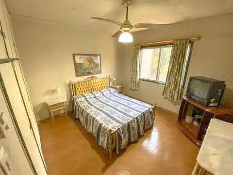 Casa Quinta. Ruta 18 entre Alamo y Ombú, Los pinos