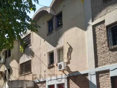DEPARTAMENTO ubicado en calle San Martin de las heras a metros de calle Independencia.