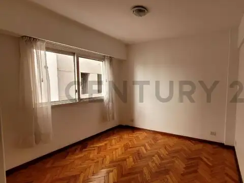 Av. Pueyrredon 1300, Piso 0