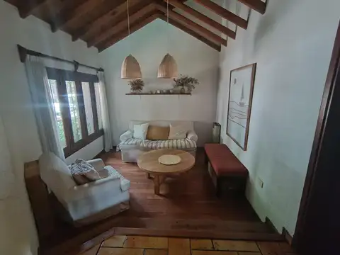 Venta o Alquiler casa 5 ambientes en la Horqueta