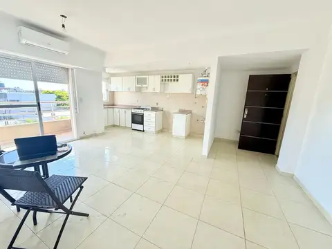 ALQUILER DEPTO 2 AMB. BALCÓN Y COCH. V. LUZURIAGA