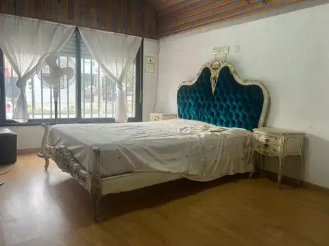 CASA EN 2 PLANTAS CON COCHERA, IDEAL PARA 2 FMLIAS