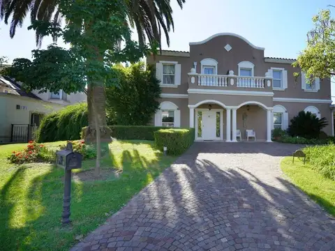 CASA EN VENTA EN LA ISLA, NORDELTA, AL LAGO