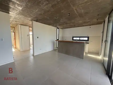 ¡VENDE! Casa en calle 500 e/ 31 y 132 – A ESTRENAR