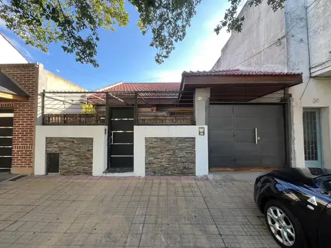 HERMOSA CASA A LA VENTA  Calle 26/ 42 y 43  N°505